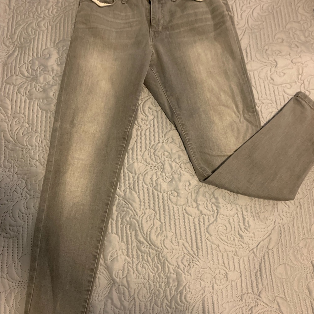 Gloria Vanderbilt straight leg